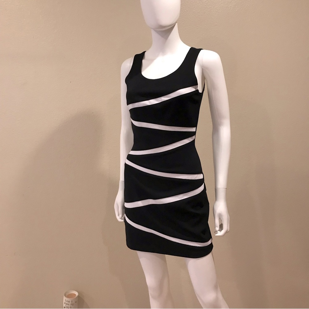 Vintage Black White Mini Sheath Dress Size S Sleeveless USA Made y2k Chic